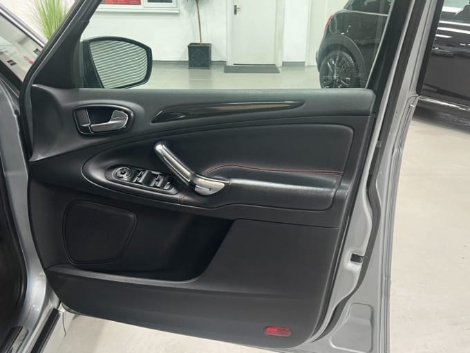 2025 Ford S-max
