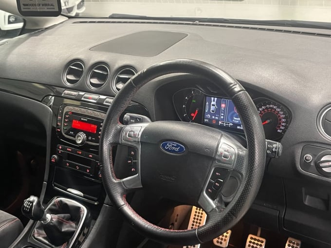 2025 Ford S-max
