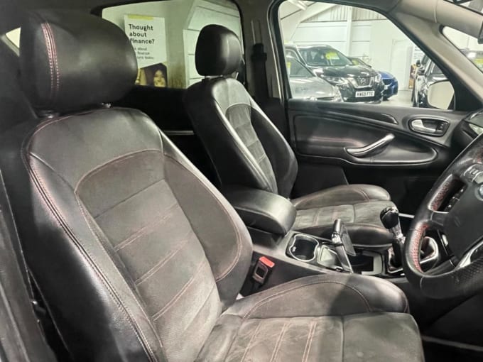 2025 Ford S-max