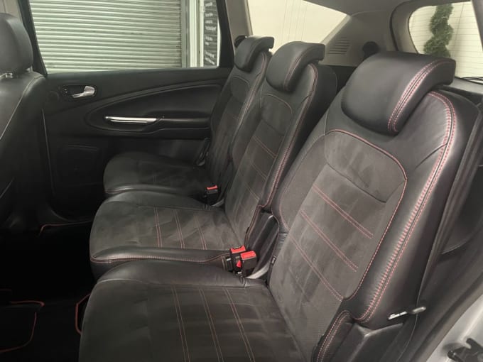 2025 Ford S-max