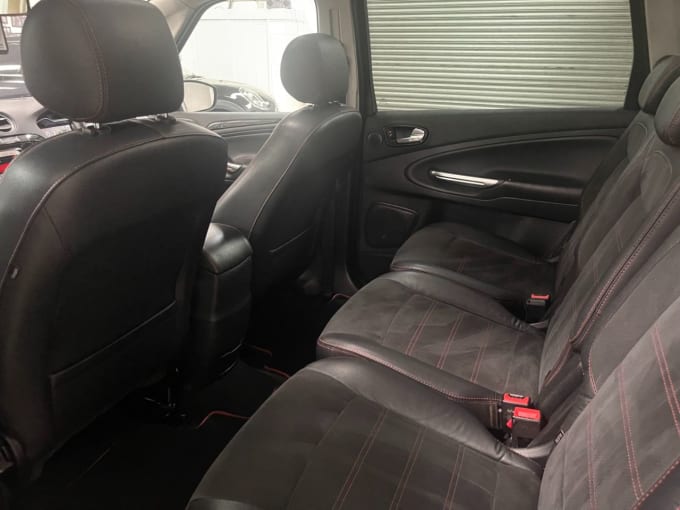 2025 Ford S-max