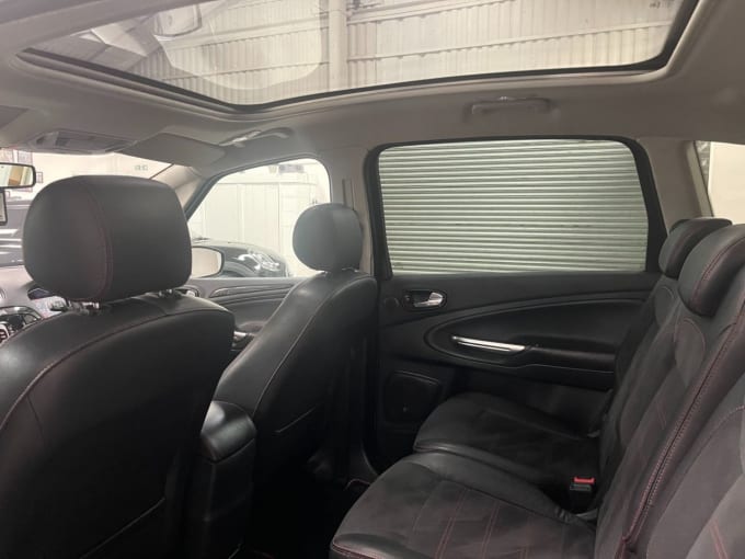 2025 Ford S-max