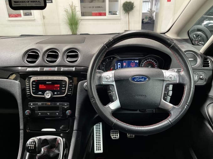 2025 Ford S-max