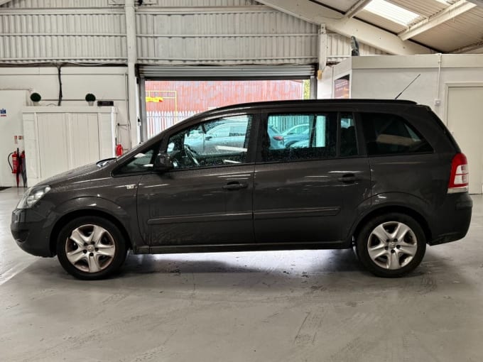 2025 Vauxhall Zafira