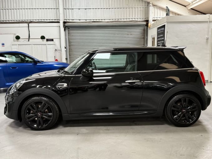 2025 Mini Hatch