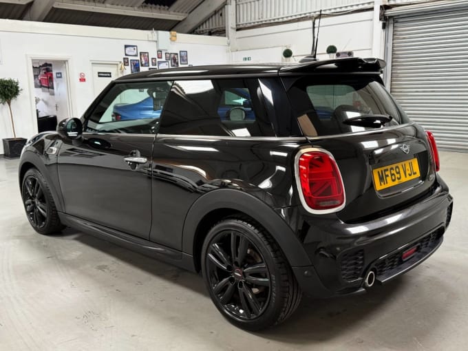 2025 Mini Hatch