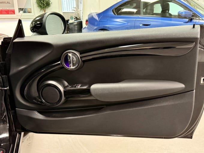 2025 Mini Hatch