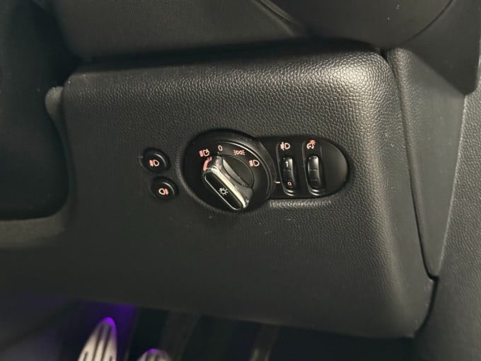 2025 Mini Hatch