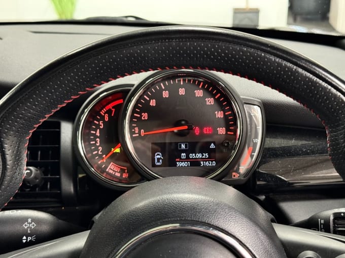 2025 Mini Hatch
