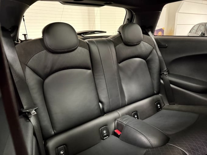 2025 Mini Hatch