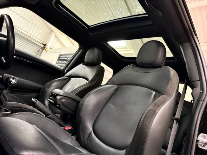 2025 Mini Hatch