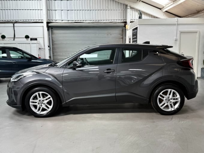 2025 Toyota C-hr