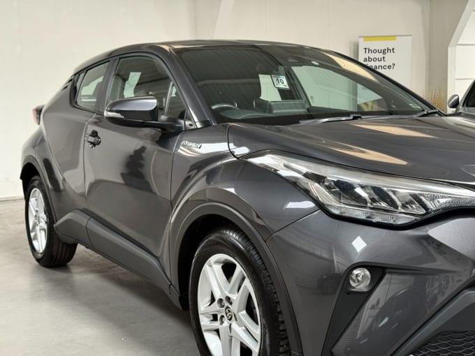 2025 Toyota C-hr