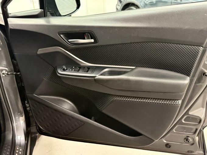 2025 Toyota C-hr