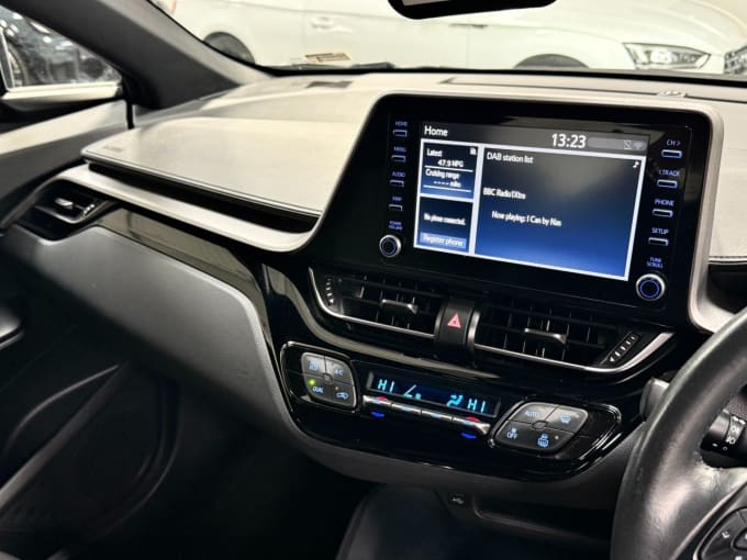 2025 Toyota C-hr