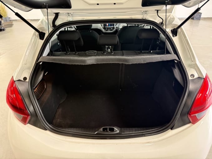 2025 Peugeot 208