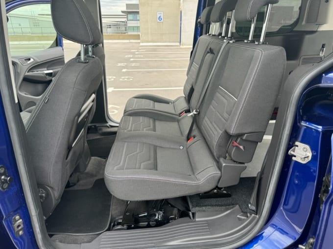 2025 Ford Grand Tourneo Connect