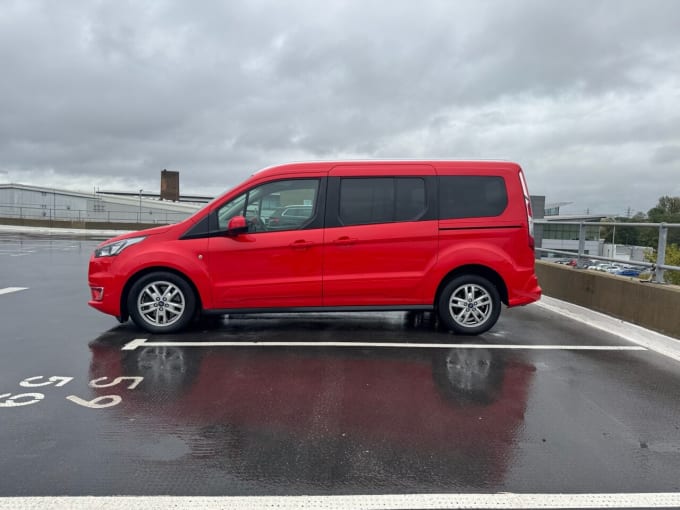 2025 Ford Grand Tourneo Connect