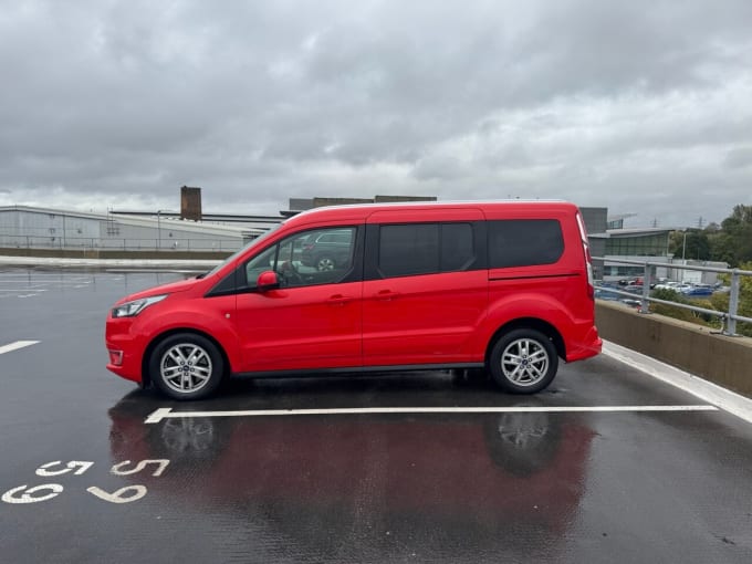 2025 Ford Grand Tourneo Connect