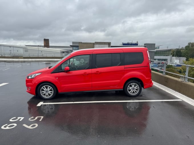 2025 Ford Grand Tourneo Connect