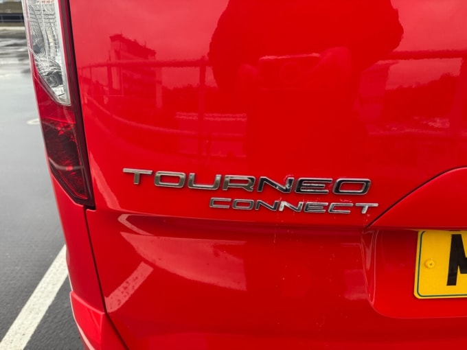 2025 Ford Grand Tourneo Connect