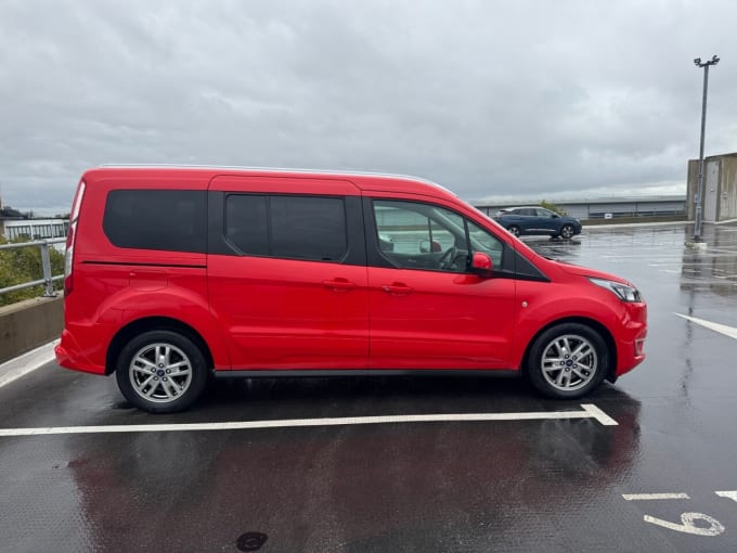 2025 Ford Grand Tourneo Connect