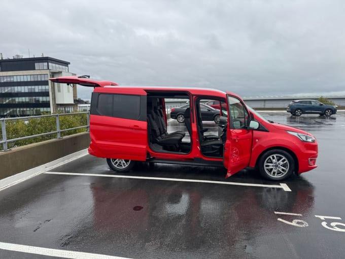 2025 Ford Grand Tourneo Connect