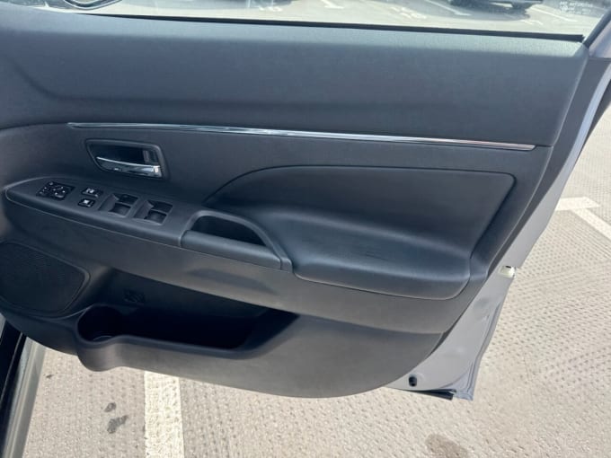 2025 Mitsubishi Asx