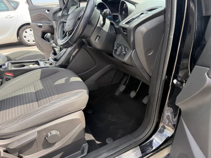 2025 Ford Kuga