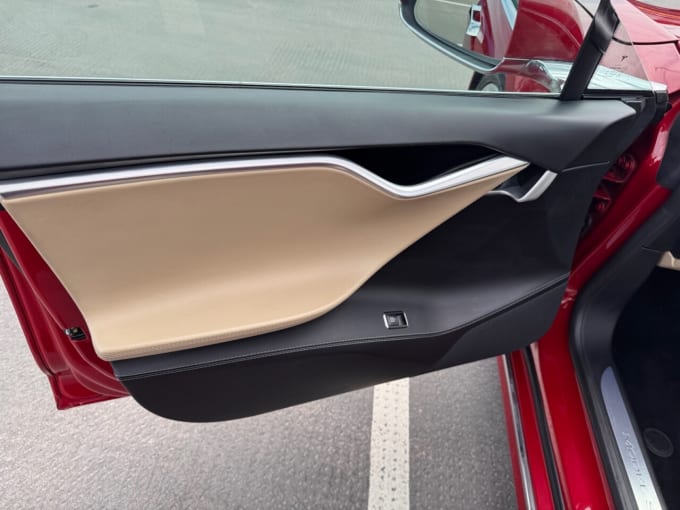 2025 Tesla Model S