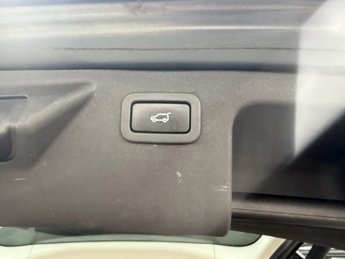 2025 Land Rover Discovery Sport