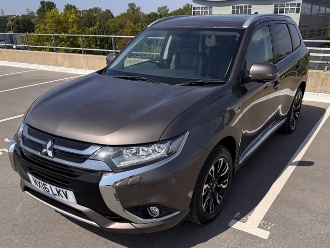 2025 Mitsubishi Outlander
