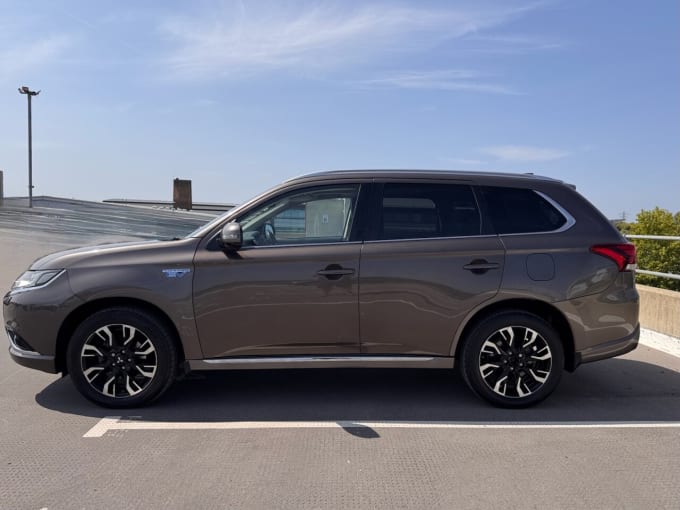 2025 Mitsubishi Outlander