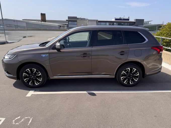 2025 Mitsubishi Outlander