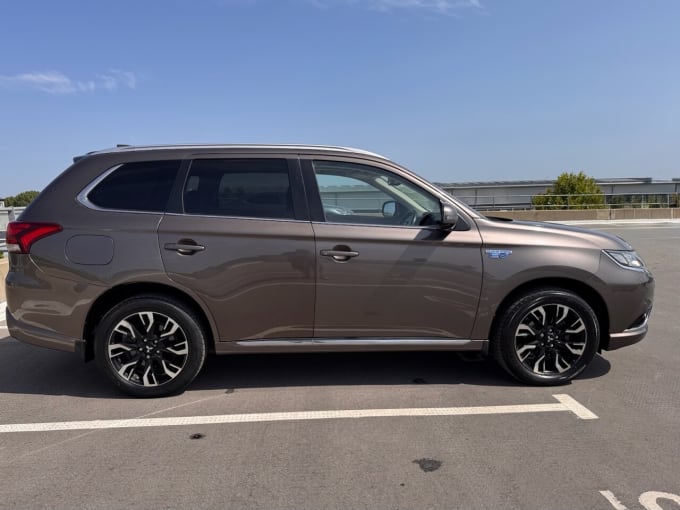 2025 Mitsubishi Outlander