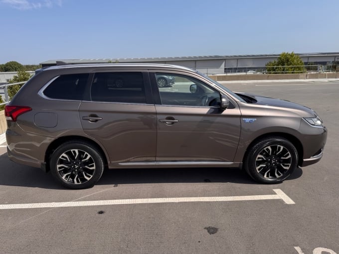 2025 Mitsubishi Outlander