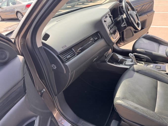 2025 Mitsubishi Outlander