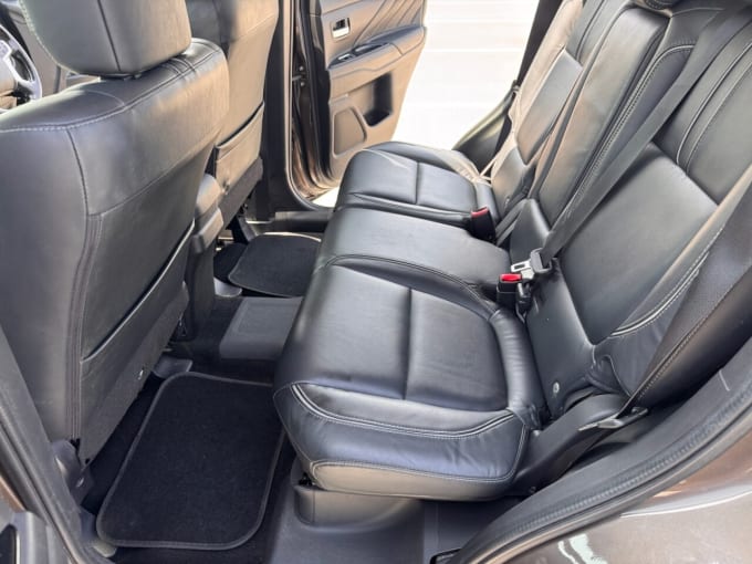 2025 Mitsubishi Outlander