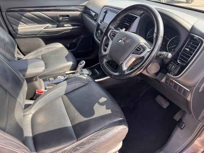 2025 Mitsubishi Outlander