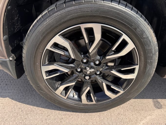 2025 Mitsubishi Outlander