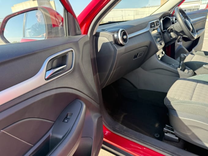 2025 Mg Mg Zs