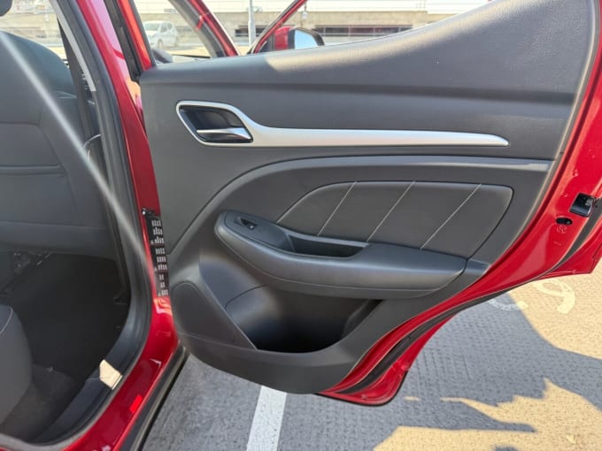 2025 Mg Mg Zs