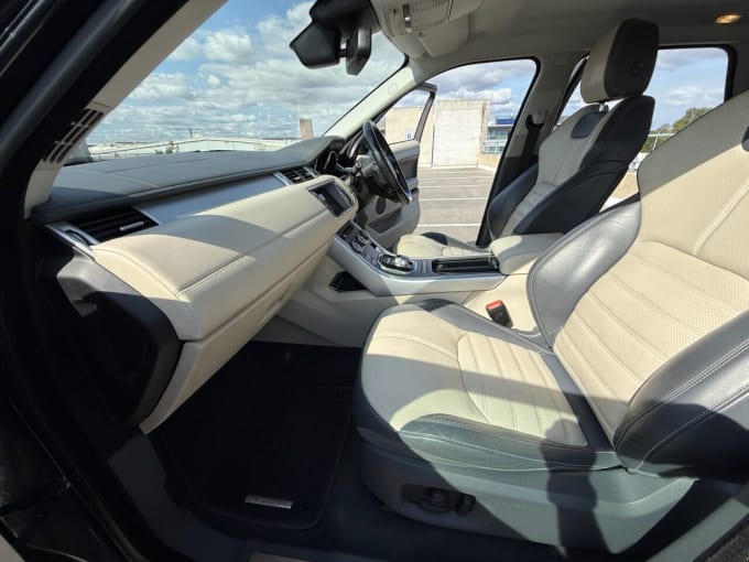 2025 Land Rover Range Rover Evoque