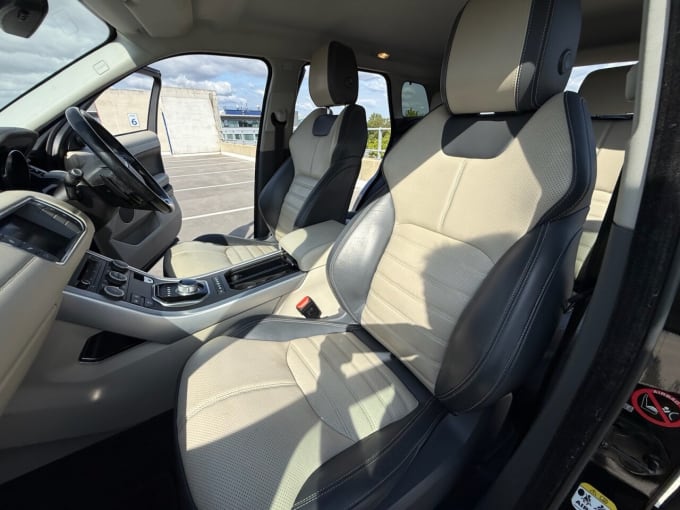 2025 Land Rover Range Rover Evoque