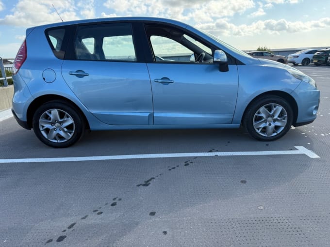 2011 Renault Scenic