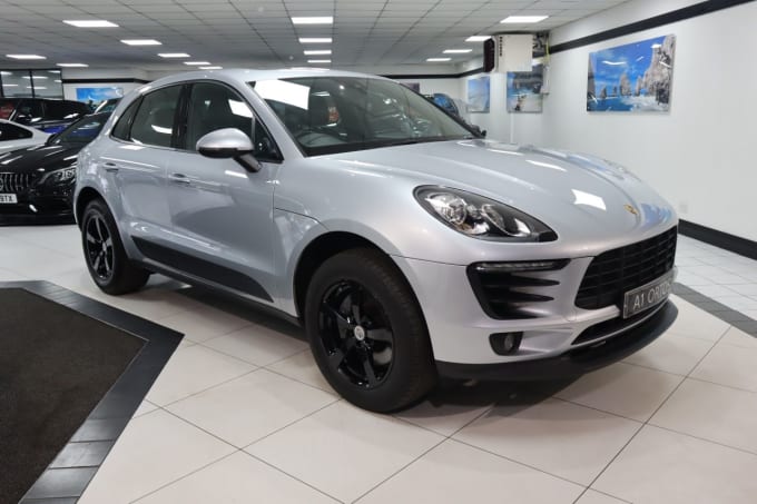 2024 Porsche Macan