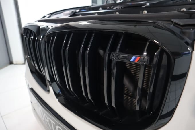 2025 BMW X5 M