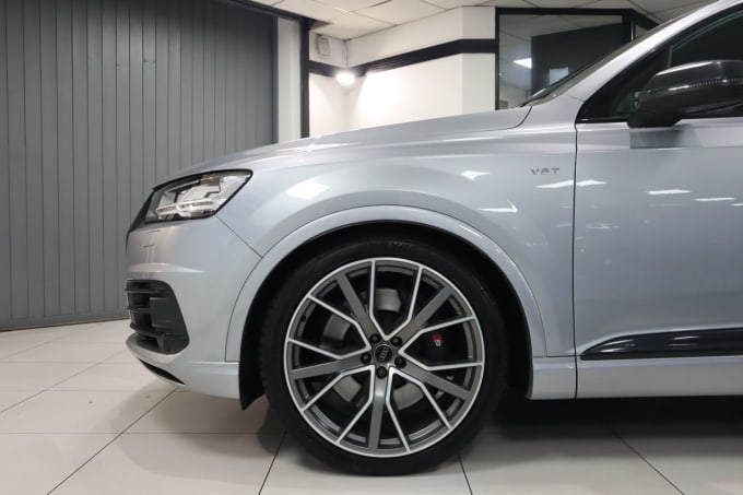 2025 Audi Sq7