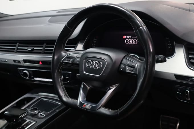 2025 Audi Sq7