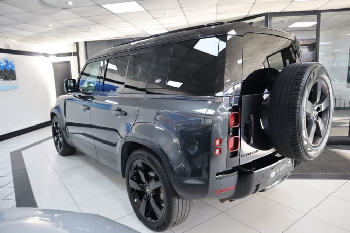 2025 Land Rover Defender 110